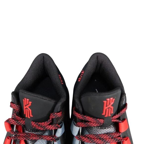 Nike Shoes Mens 11.5 Athletic Trainers Kyrie Flytrap 5 Sneakers Bred Basketball